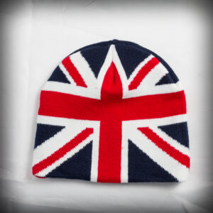 Плетена зимна шапка с британското знаме Union Jack на бял фон