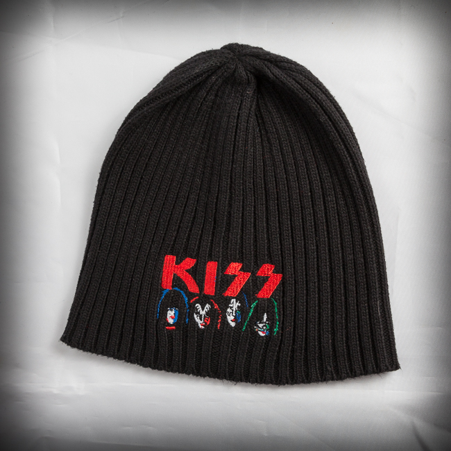 Зимна плетена рок шапка KISS с бродирано лого - Image 3