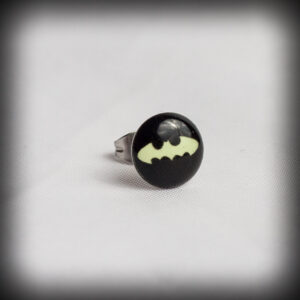 Светеща стоманена обеца с винт – Batman - Hover Image