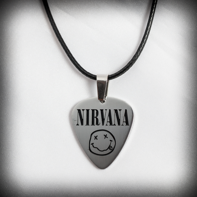 Медальон Перце Nirvana от медицинска стомана - Image 2