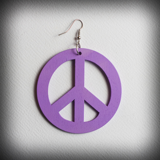 Розова дървена обеца за ухо с хипи знак Peace