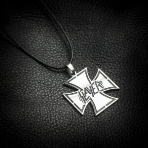 Медальон Slayer Iron Cross от неръждаема стомана на черна кожена връв
