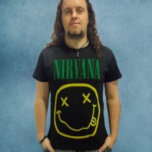 Черна рок тениска Nirvana с жълто Smiley Face лого и зелен надпис