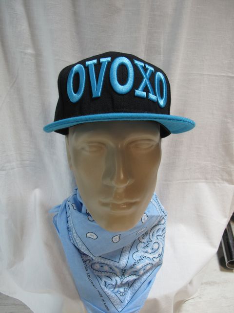 Шапки за тийнейджъри с бродерия OVOXO в небесно синьо тип Snapback