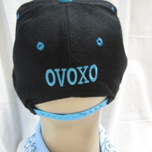 Права шапка с бродерия OVOXO в небесно синьо - Hover Image