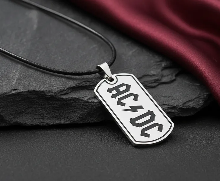 Висулка за врат AC/DC от медицинска стомана 316L малка плочка