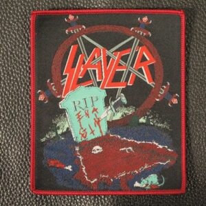 Везана нашивка за дрехи Slayer Grave с лого пентаграм и мечове.