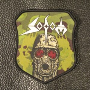 Везана нашивка за яке Sodom с изображение на Knarrenheinz върху камуфлажен фон.