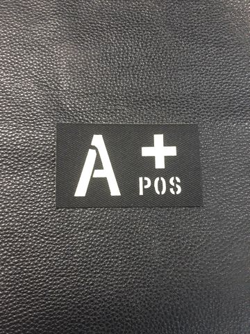 Светеща нашивка с кръвна група A+ POS за тактическо облекло - Image 2