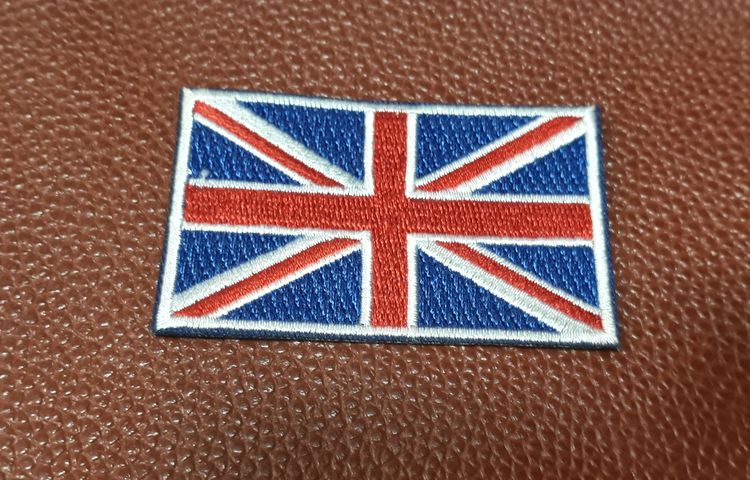 Средна бродирана нашивка със знамето на Англия - Image 3