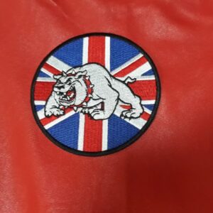 Кръгла везана нашивка с булдог върху британското знаме Union Jack.