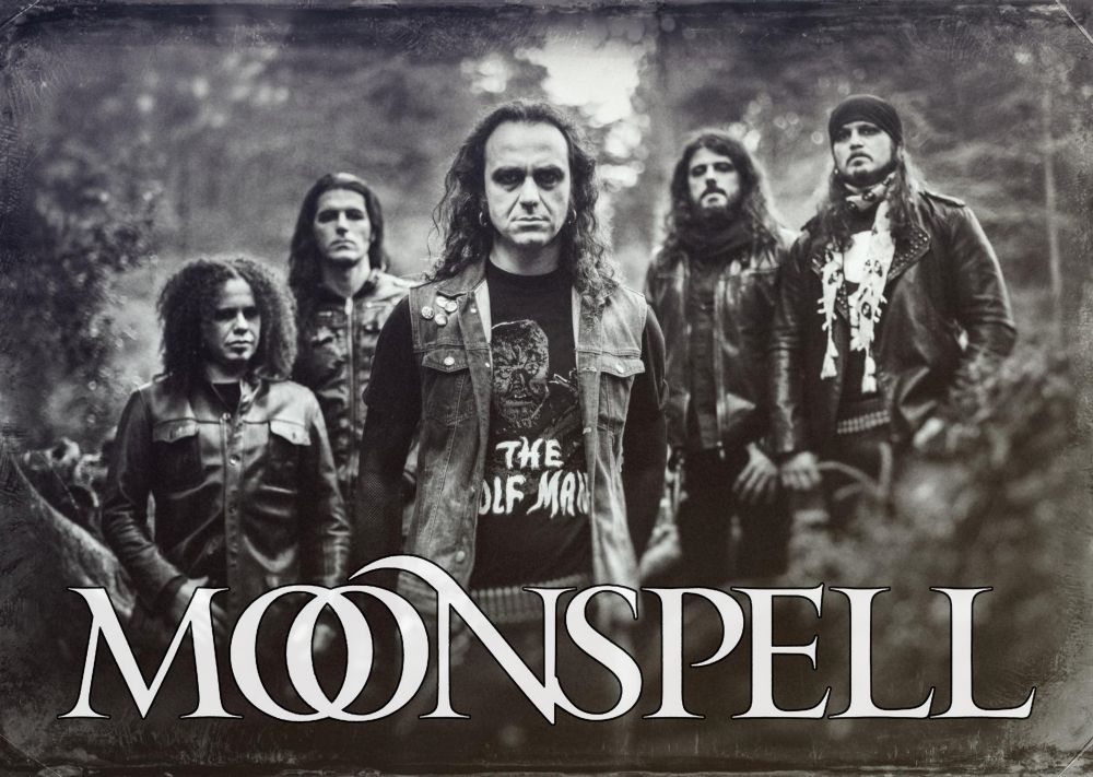 Плакат за стена Moonspell с петимата членове на групата в гората и бяло лого