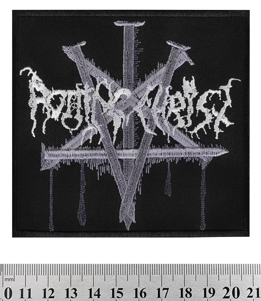 Бродирана нашивка Rotting Christ с лого и пентаграма от пирони на черен фон.