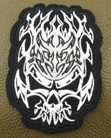 Везана нашивка „Skull Tribal“ – Рокерски череп - Image 2