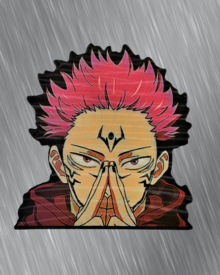 3D аниме стикер за кола Сукуна от Jujutsu Kaisen върху метална повърхност.