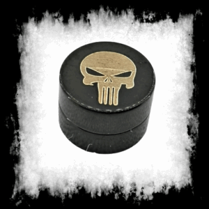 Магнитна обеца Punisher череп от медицинска стомана имитация на флеш