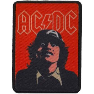 Бродирана нашивка AC/DC Ангус Йънг на червен фон