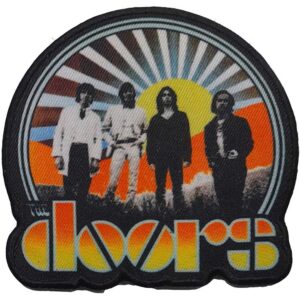 Кръгла принтирана нашивка за дрехи The Doors с групата на фон изгряващо слънце.