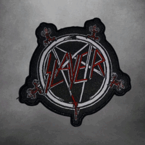 Бродирана текстилна нашивка Slayer с логото Pentagram в червено и бяло.