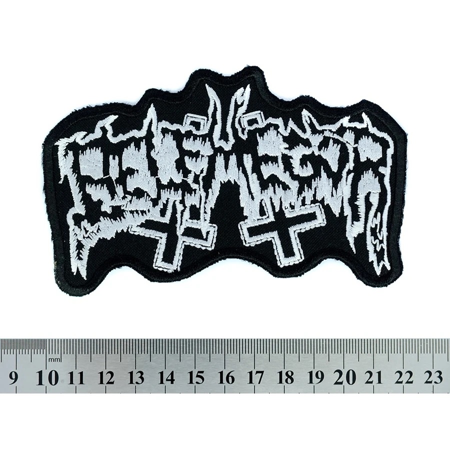 Бродирана нашивка Belphegor с бяло лого и два обърнати кръста.