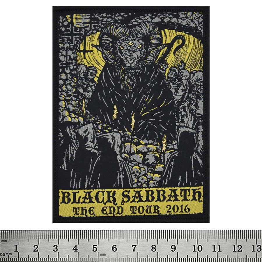 Везана нашивка Black Sabbath The End Tour 2016 с дизайн на Бафомет и черепи.