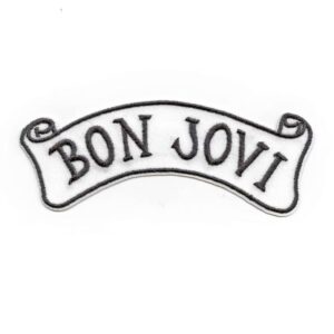 Бродирана нашивка Bon Jovi лого свитък в бяло и черно.