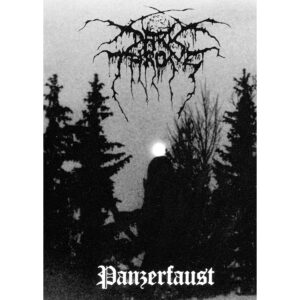 Плакат за стена Darkthrone с черно-бяла обложка на албума Panzerfaust, изобразяваща гора и луна