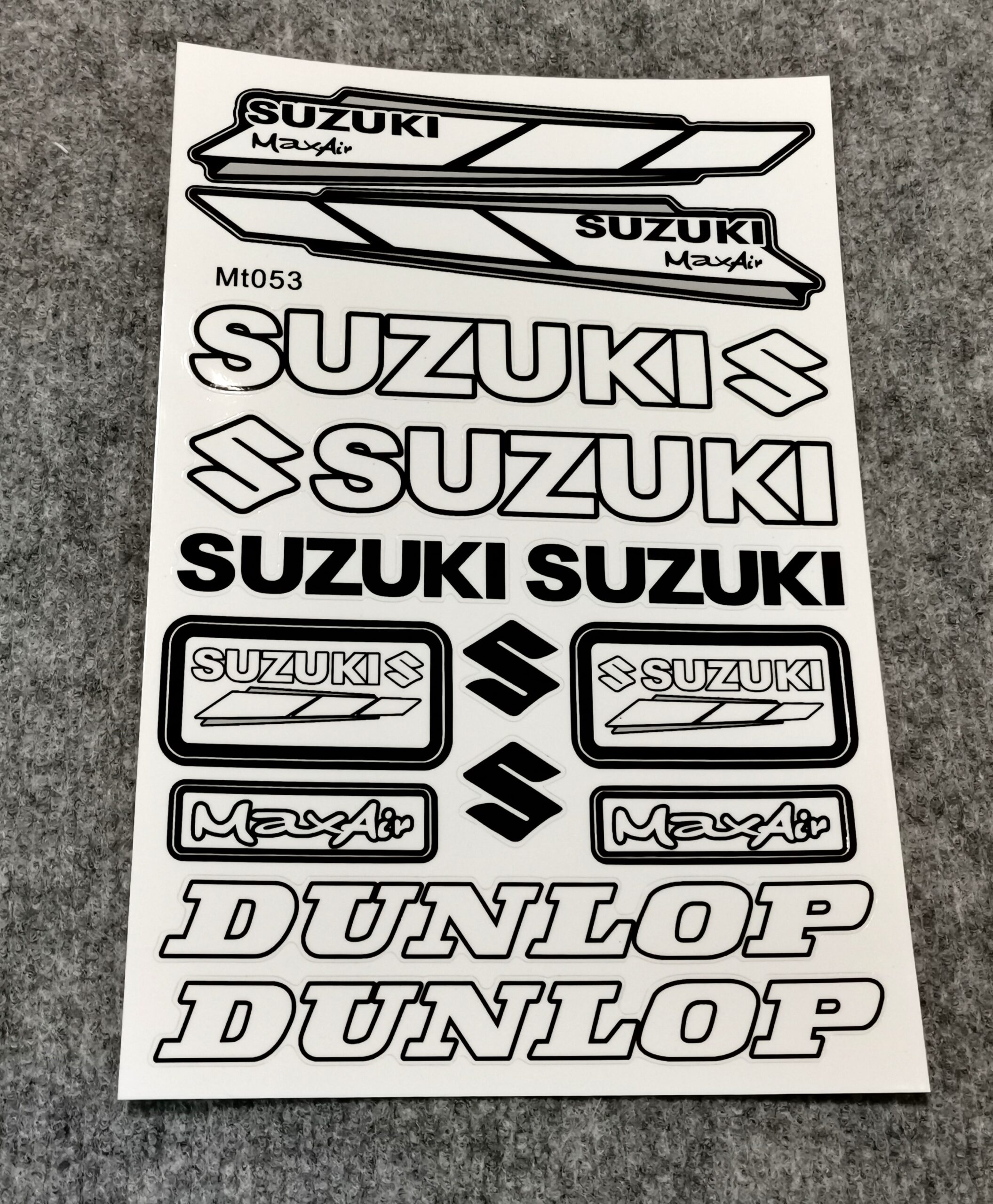 Стикери за мотор Suzuki и Dunlop с лога на GSX-R и FMF