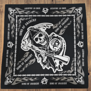 черна бандана Sons of Anarchy с голям принт на Жътваря и надписи на клуба