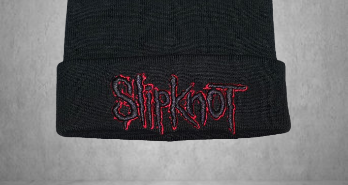 Черна зимна шапка Slipknot с помпон и бродирано червено лого - Image 8
