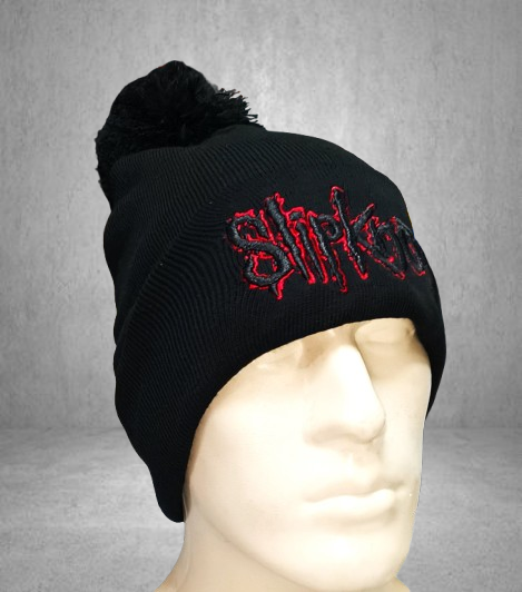 Черна зимна шапка Slipknot с помпон и бродирано червено лого - Image 4
