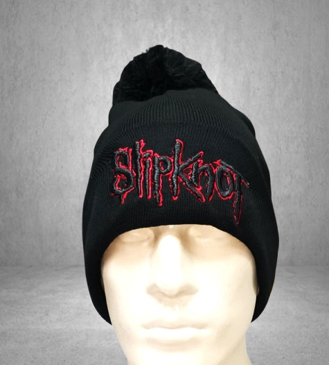 Черна зимна шапка Slipknot с помпон и бродирано червено лого - Image 2