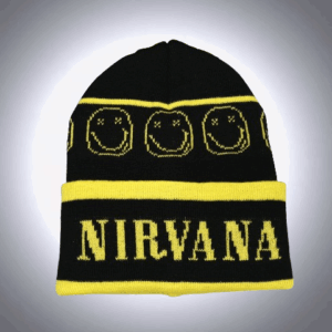 Черна плетена гръндж шапка Nirvana Smiley с жълти надписи и десен с усмивки