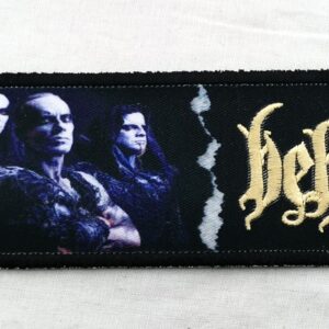 Бродирана нашивка Behemoth със златно лого и изображение на бандата върху черен правоъгълен плат за рок яке.