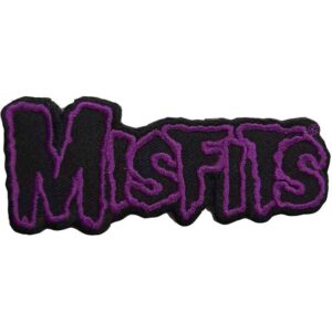 Нашивка на Misfits с лилаво лого и характерен пънк шрифт върху черна текстилна основа.