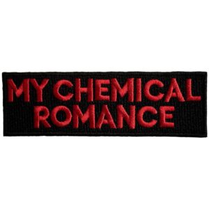 Бродирана нашивка My Chemical Romance червено лого върху черна основа.