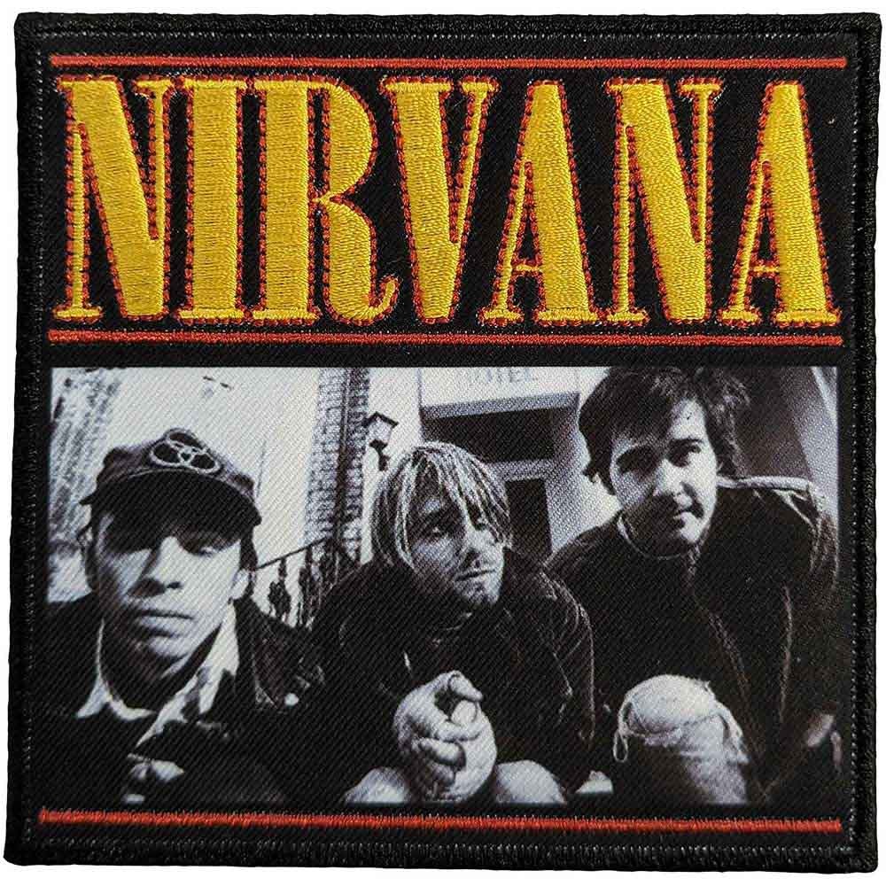 Квадратна нашивка Nirvana с жълто лого и черно-бяла снимка на бандата London Photo за рок елек.