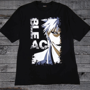 Черна мъжка тениска с голям, вертикален принт на Уайт Ичиго (White Ichigo) от анимето Bleach.