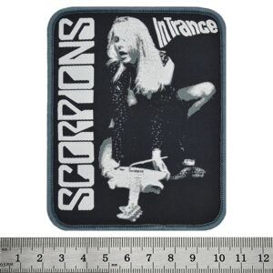 Везана нашивка за яке Scorpions с обложката на албума In Trance в черно и бяло.