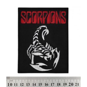 Бродирана нашивка на Scorpions с бял скорпион и червено лого за метъл яке.