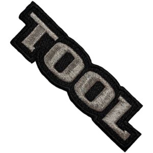 Бродирана нашивка Tool със сребристо лого на черен фон.