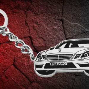 Сребрист метален ключодържател Mercedes E63 AMG от стомана- предна част