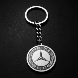 Сребрист метален ключодържател Mercedes-Benz с трилъчева звезда и лавров венец от стомана