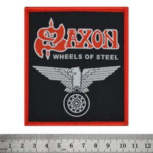 Квадратна нашивка Saxon Wheels of Steel с червено лого и бял орел върху черно.