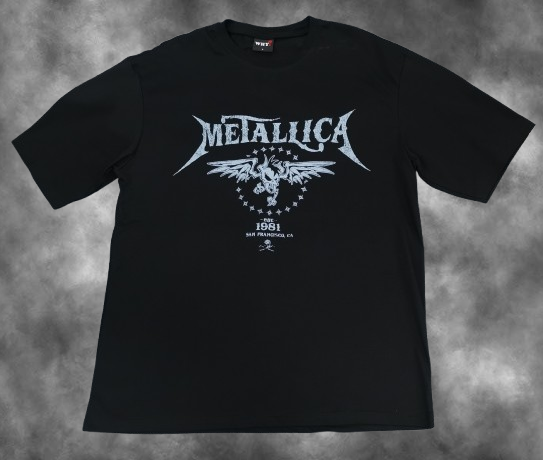 Черна oversize метъл тениска Metallica с дизайн San Fran Skull и летящ череп
