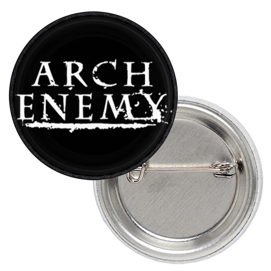 Метална значка на Arch Enemy с бяло лого на черен фон