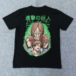 Черна тениска Attack on Titan със зелен надпис отпред