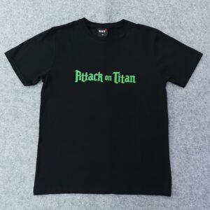Аниме тениска Attack on Titan Eren Yeager с масивна графика и зелена аура - Hover Image