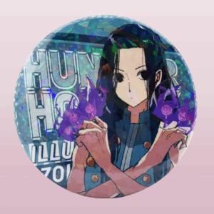 Кръгла аниме значка Иллуми Золдик от Hunter x Hunter с холограмен ефект и надпис Hunter