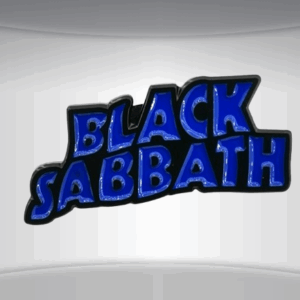 Метална брошка за дрехи Black Sabbath със синьо лого на светъл фон